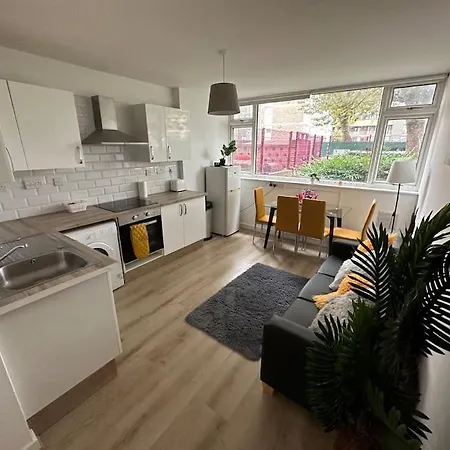 Spacious 2 Bedroom In Central Hoxton